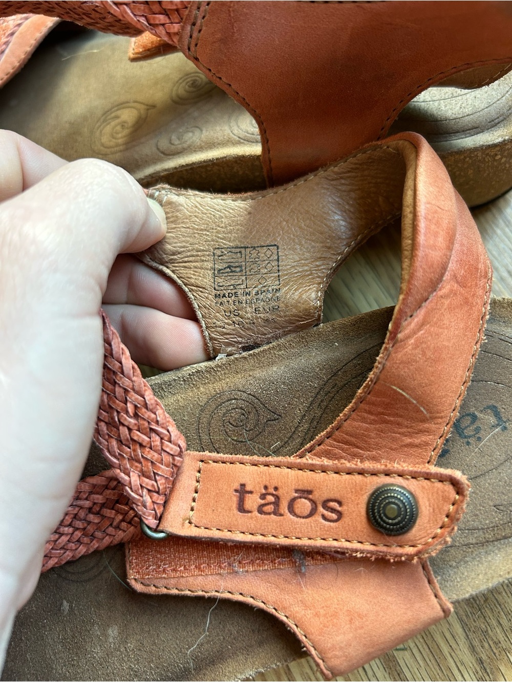 Taos Braided Coral Leather Sandals - Picture 4 of 6